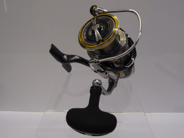 ２１ルビアスエアリティＬＴ４０００－ＣＸＨ